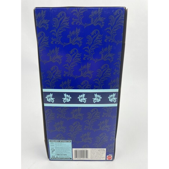 Winter Velvet Barbie Avon Exclusive Special Edition First in Series 1995 - Picture 3 of 8